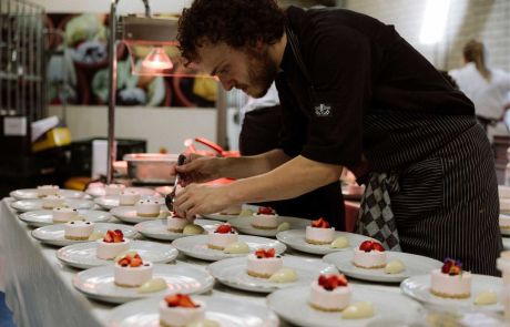 Verfijnd diner tijdens luxe bruiloft verzorgd door Ria Joosten