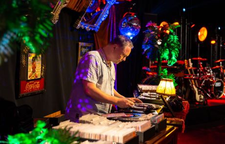 Vinylshow tijdens jubileumfeest van Global Food Group