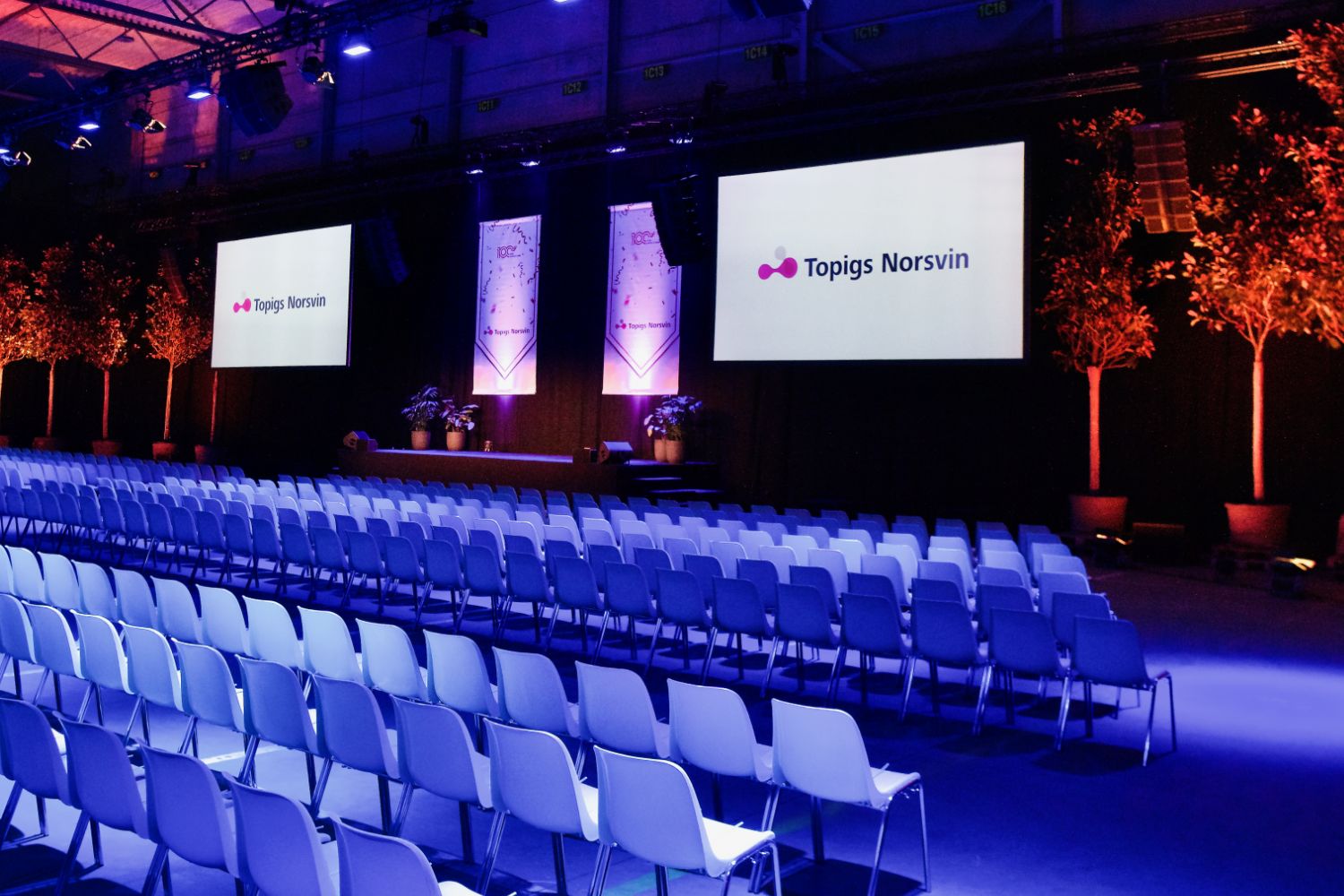 Beurscatering tijdens een congres met professionele catering voor honderden bezoekers